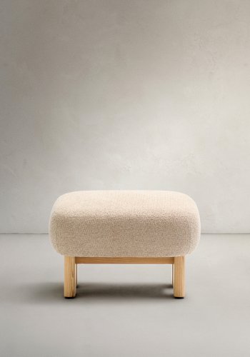 KAVE HOME Nema beige chenille fotskammel med ben i heltre ask, naturlig finish, 65x55,4 cm, FSC 100%