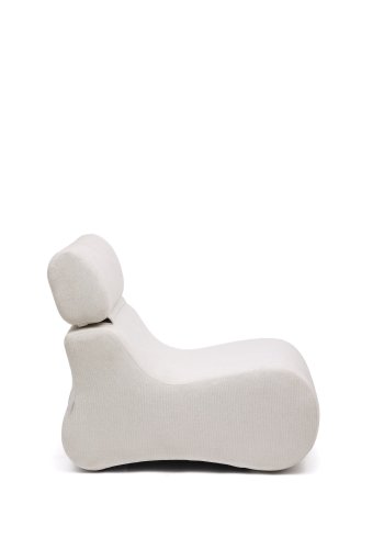 KAVE HOME Club lenestol, m. sammenleggbar hodesttte - perlefarget chenillestoff