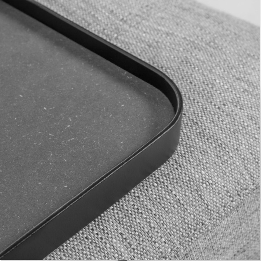 KAVE HOME liten Compo bricka - svart MDF och stl