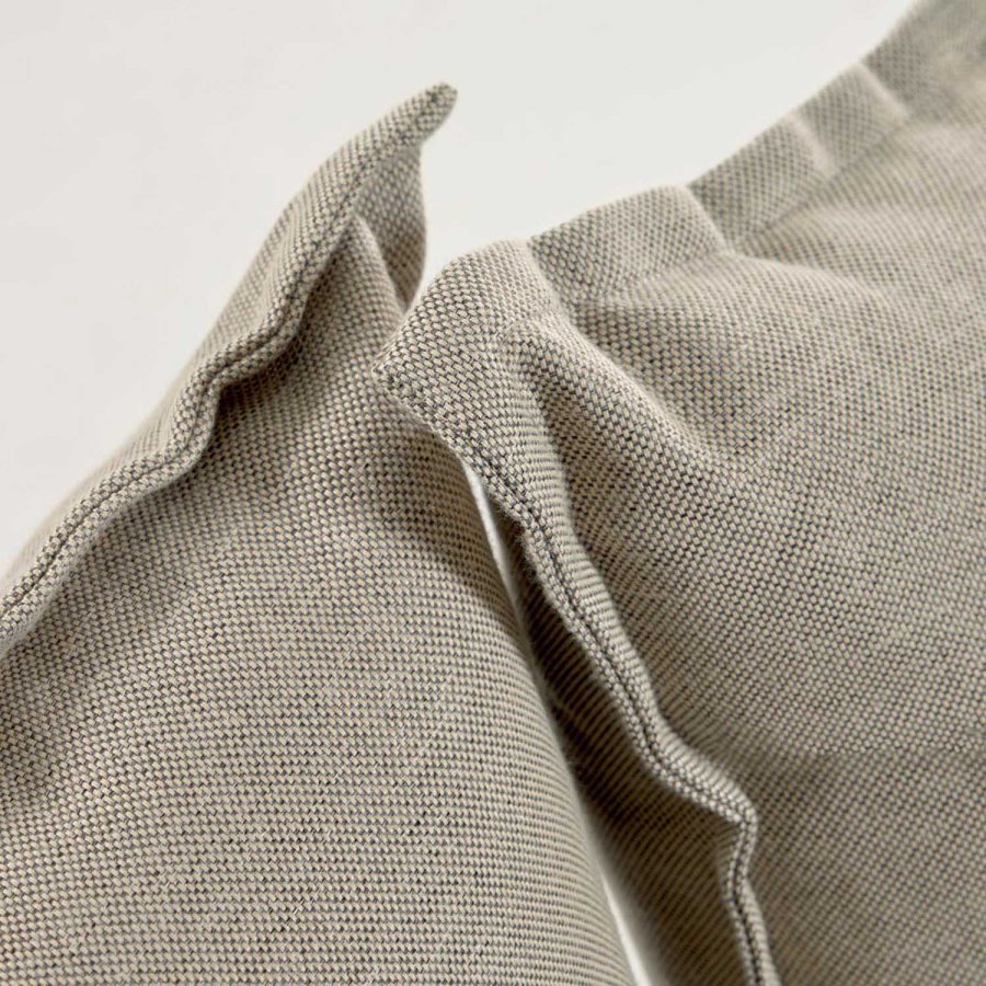 KAVE HOME Mareluz 3-manns hagesofa med puter - grtt stoff og sort stl