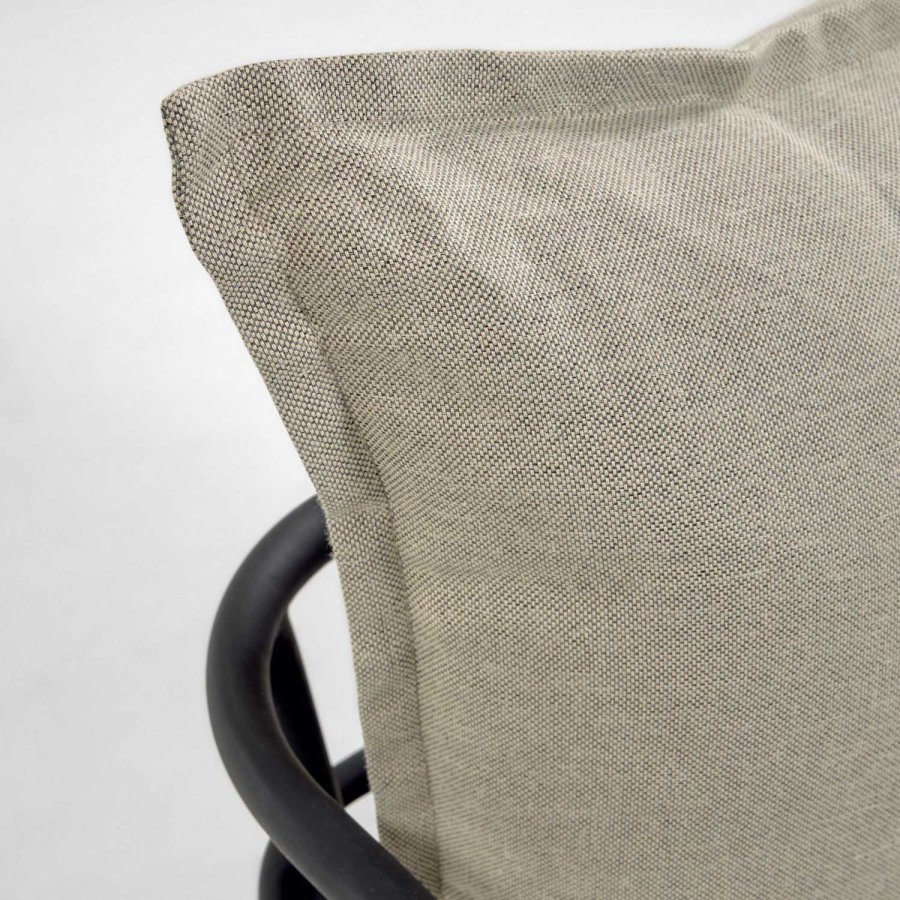 KAVE HOME Mareluz hagestol, med armlener - gr polyester og sort stl