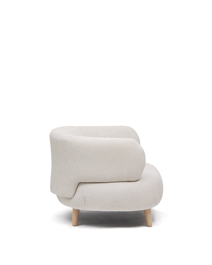 
KAVE HOME Luisa lenestol - perle chenille stoff, naturfarget bøkben, med armlener
