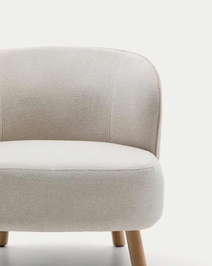 KAVE HOME Ulit lenestol - beige chenillestoff og naturlig b�ketre