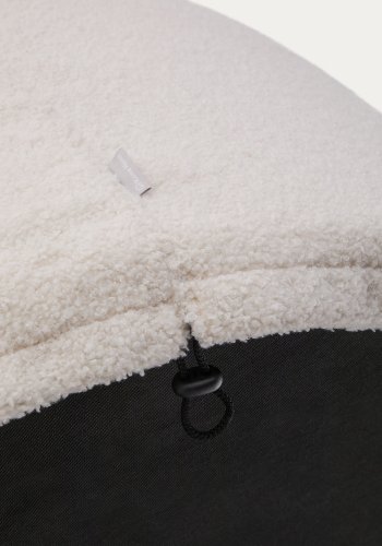 KAVE HOME Kaeli fotskammeltrekk i ecru boucl 120 cm