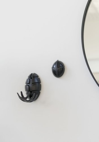 SPINDER DESIGN Bug knaggrekke - sort plast og stl 