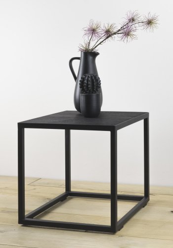SPINDER DESIGN Daniël sofabord, firkantet - svart brstet eik og matt svart stl (40x40)