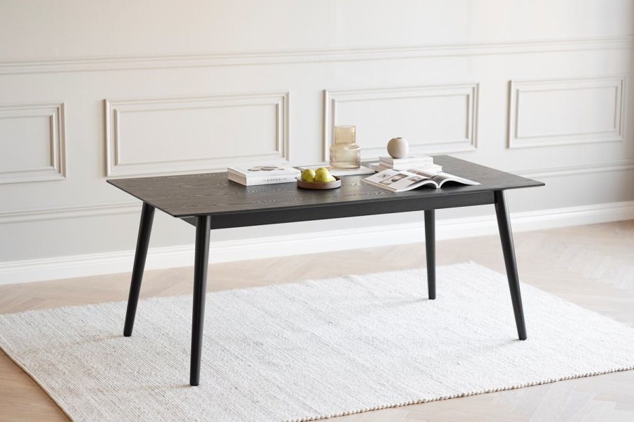 ROWICO Lotta spisebord - svart ask finer og gummitre (180x90)