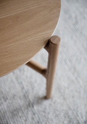 ROWICO Holton sofabord, rundt - naturlig eikefiner og eik