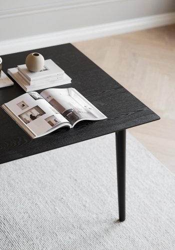 ROWICO Lotta spisebord - svart ask finer og gummitre (180x90)