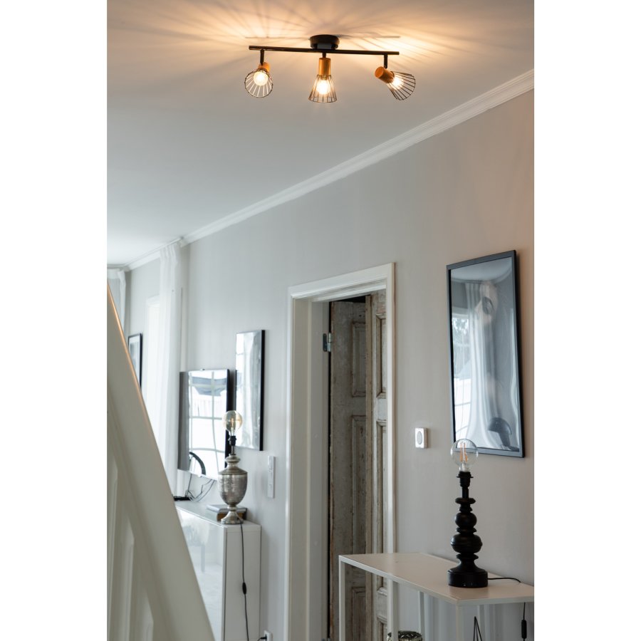 VENTURE DESIGN Atticus vegglampe - naturlig tre og svart jern