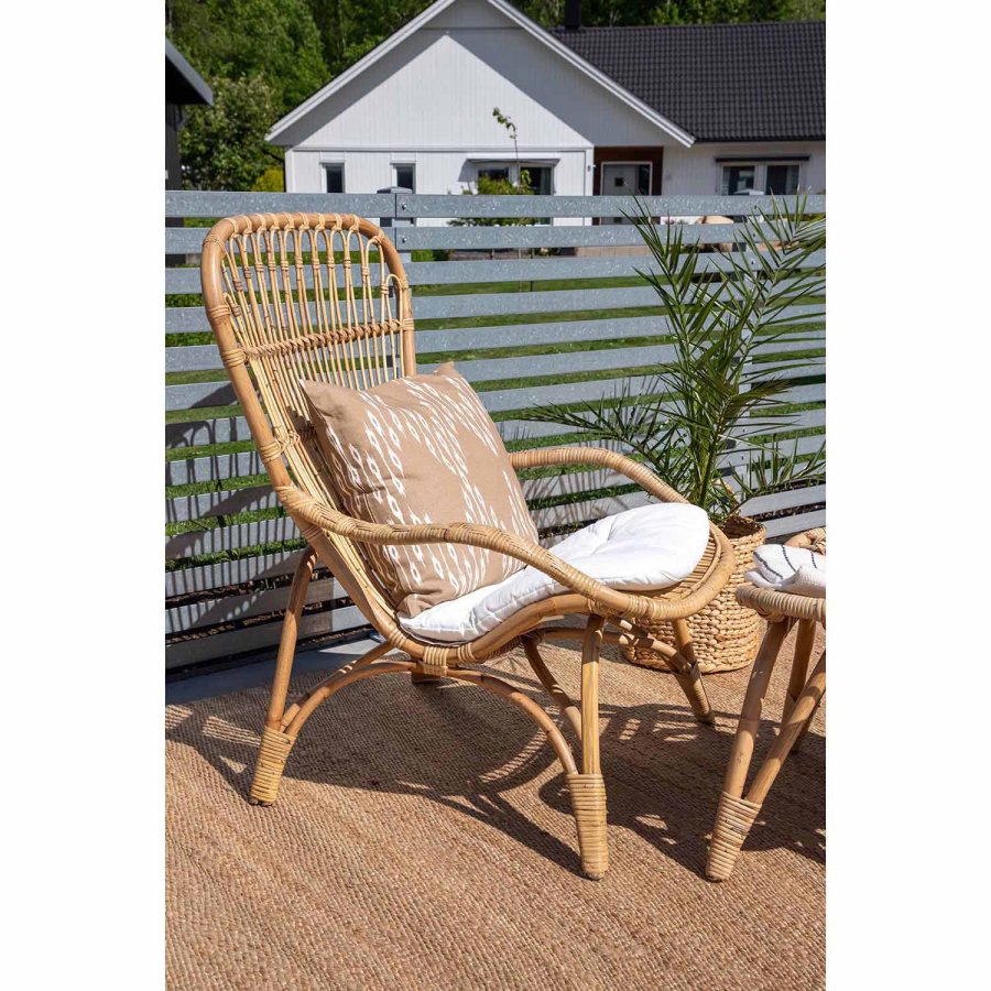 VENTURE DESIGN Ella lenestol, med fotskammel og pute - off-white stoff og naturlig bambus