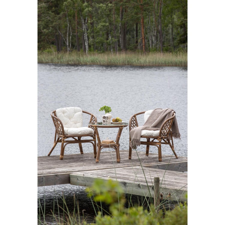 VENTURE DESIGN Wera loungest, m. 2 havestole og 1 havebord - offwhite hynder, glas og brun rattan