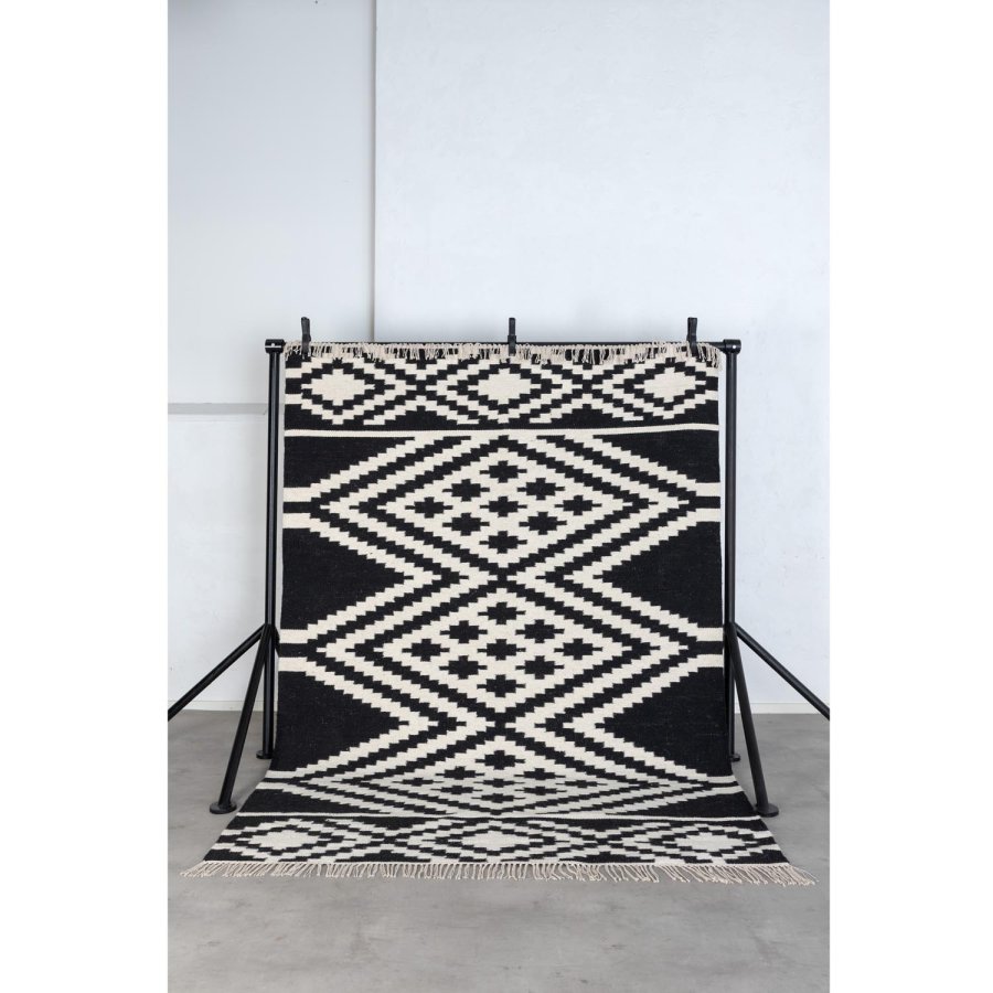 VENTURE DESIGN Indari teppe - hvit og svart ull og bomull (170x240) 
