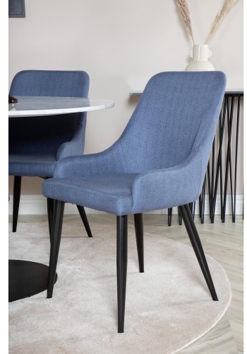 VENTURE DESIGN Estelle Esstisch-Set, mit 4 St&uuml;hlen &ndash; wei&szlig;er Marmor/schwarzes Metall und blauer Stoff/schwarzes Metall