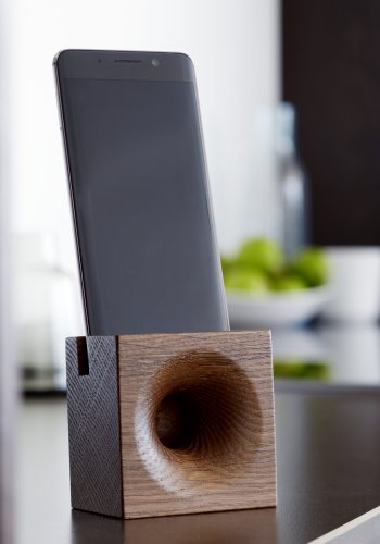 WE DO WOOD Sono Ambra Telefonhyttaler for smarttelefoner - rkt eik