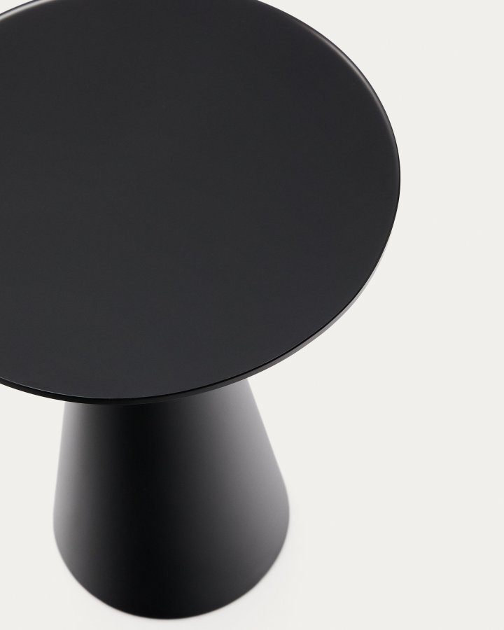 KAVE HOME Wilshire sidebord med frostet herdet glass og stl med matt svart lakkert finish.