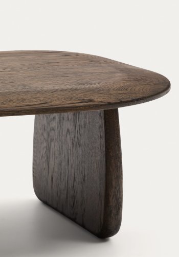 KAVE HOME Pirita sidebord laget av massiv eik i mrk finish, 70,6 x 70 cm FSC 100%.