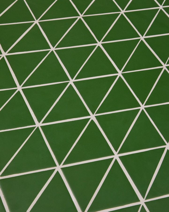 KAVE HOME Maurina utebord i grnt galvanisert stl med grnne fliser 223 x 101 cm