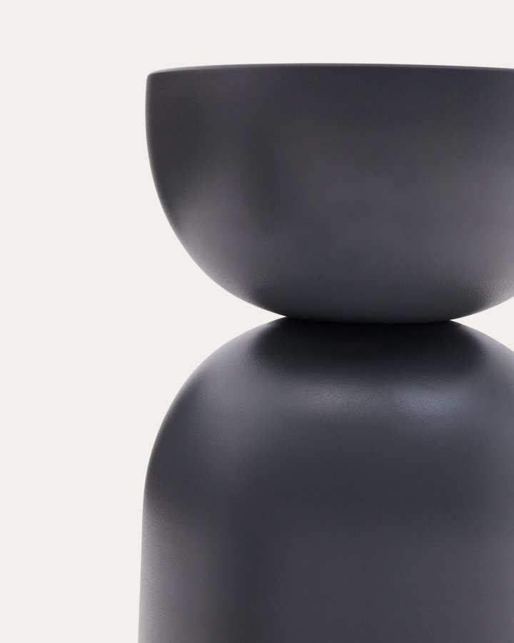 KAVE HOME Sidebord Rachell laget av metall med grlakkert overflate 30,5 cm