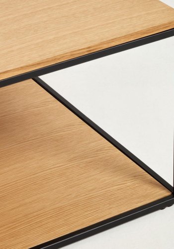 KAVE HOME Yoana sofabord, m. 1 nederste hylle - naturlig eikefiner og svart jern (80x80)