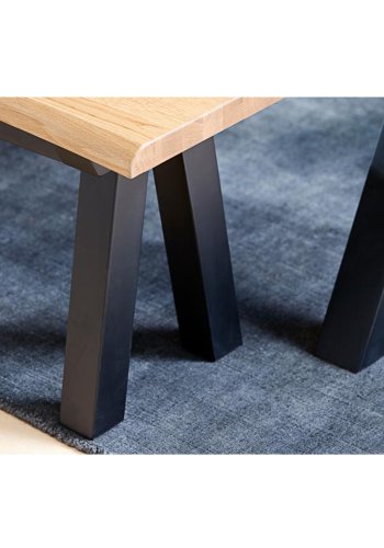 Velvet bnk, m. blget kant - natur vild eg og sort metal (180x34)