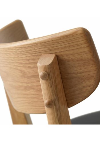 Luxe counterstol, m. rygln og fodsttte - natur egetr og sort PU