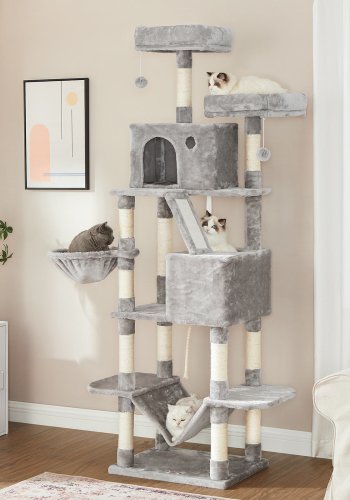FEANDREA kradsetr� til katte, m. stort kattet�rn, 13 kradsetr�er, 1 kradserampe, 2 siddepinde, 2 huler, kurv, h�ngek�je, pomponer - lysegr� plys/sisal (H:203,5)