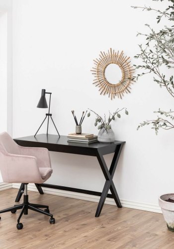 ACT NORDIC Nora skrivebordsstol - rosa stof og sort, m. armln og hjul