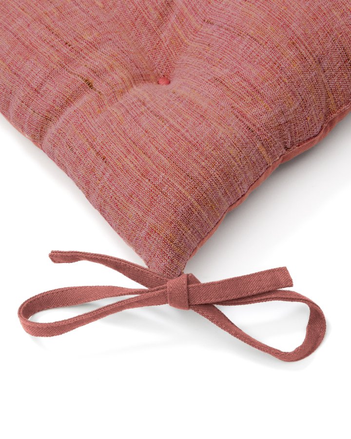 KAVE HOME Aren rosa stolpute 45 x 45 cm
