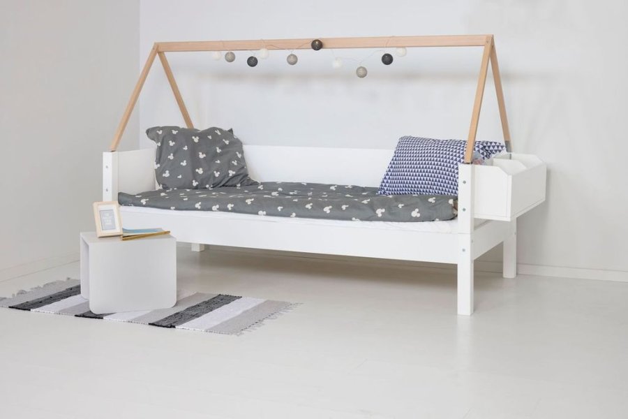 Manis-H Saga House-s&auml;ng med s&auml;ngstomme i bok - 200 cm - 90x200