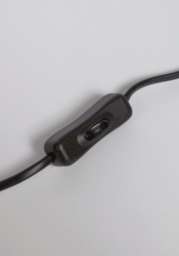 KAVE HOME Seina bordlampe, rund - hvitt frostet glass og sort stl (15)