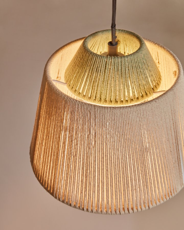 KAVE HOME Yuvia taklampe i bomull med beige og bl finish