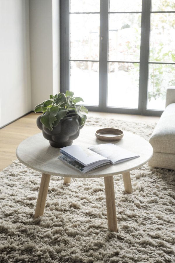 ROWICO Taransay salongbord, rundt - beige travertin og hvitkalket eik (90)