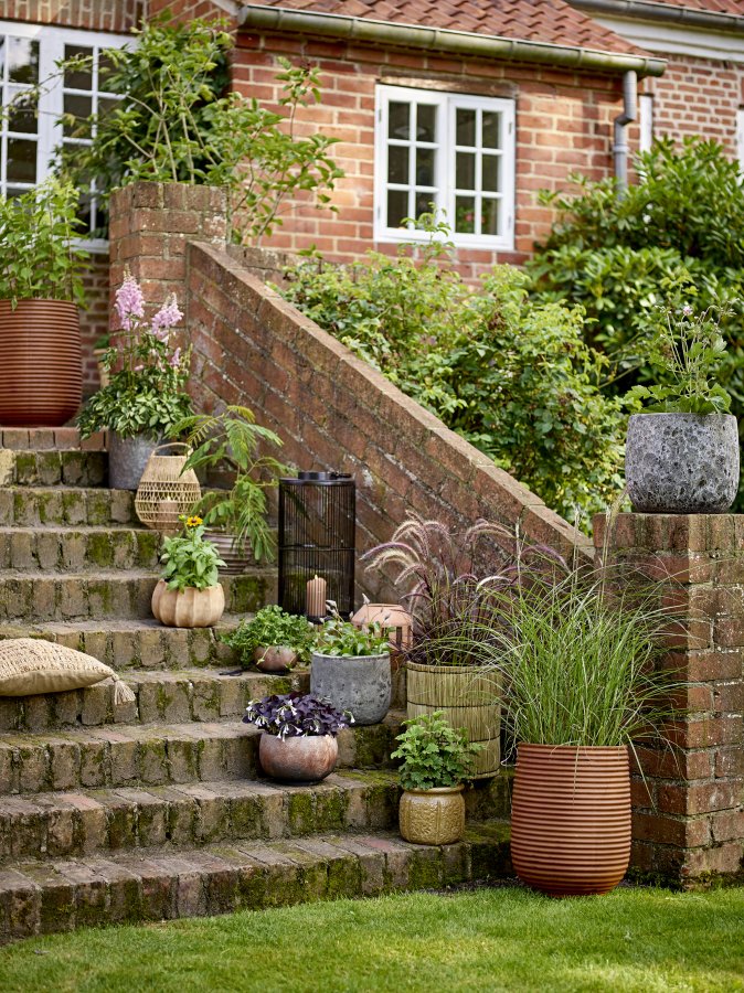 BLOOMINGVILLE Mesola blomsterpotteskur, brun, magnesia