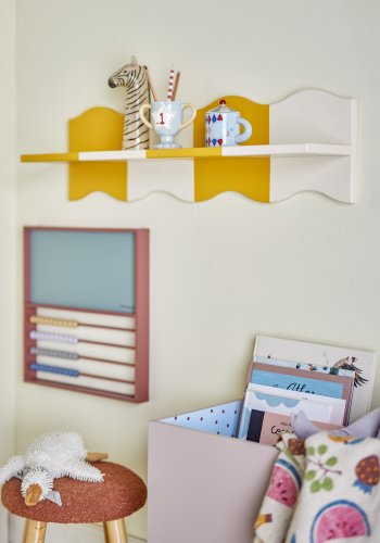 BLOOMINGVILLE MINI Bubbi-hylla, gul, MDF (L80xH22,5xB17 cm)