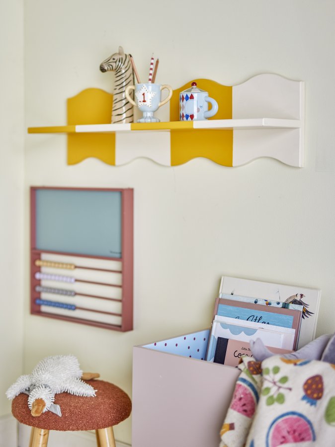 BLOOMINGVILLE MINI Bubbi-hylla, gul, MDF (L80xH22,5xB17 cm)