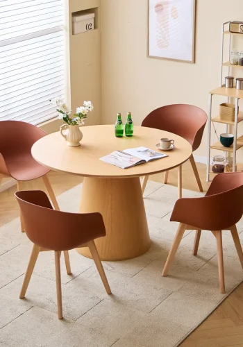 NORDLYS Alborg Esszimmerstuhl, mit Armlehnen � Terrakotta-Polypropylen und Naturholz