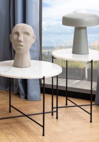 ACT NORDIC Avila Beistelltisch, rund – weißer Guangxi-Marmor und schwarzer Stahl (52)