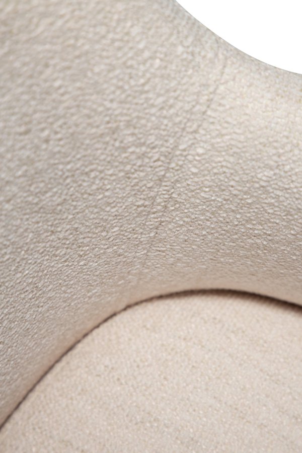 DANFORM Bae Sessel, mit Armlehnen - kreolischer rosa Bouclé-Stoff und antiker Messingstahl