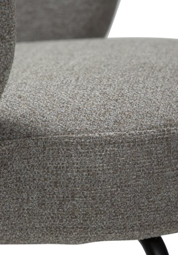 DANFORM Bae Sessel, mit Armlehnen – Bouclé-Stoff Pebble Earth und schwarzer Stahl