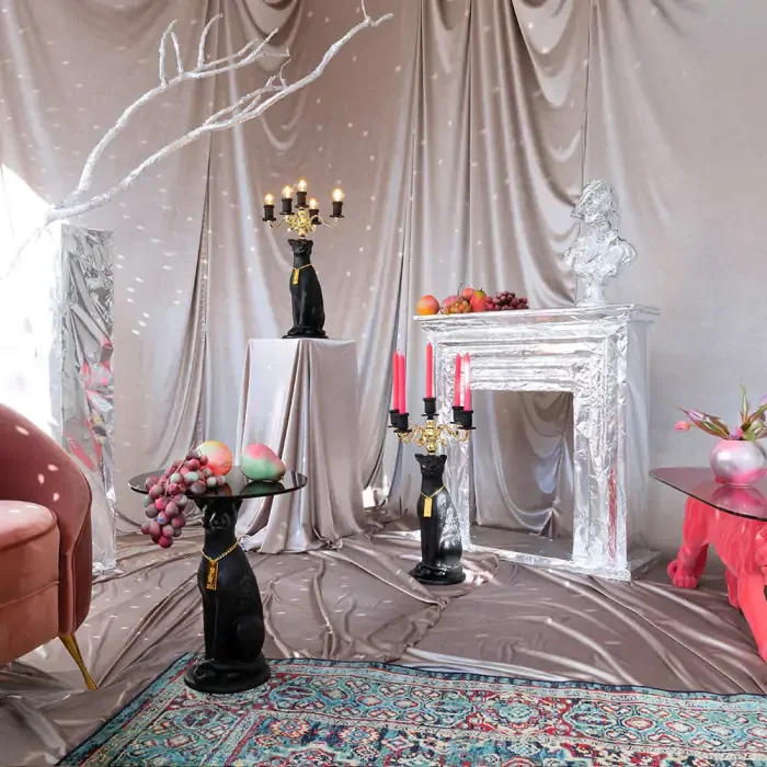 BOLD MONKEY Proudly Crowned Beistelltisch, rund – schwarzes Glas und Harz (40)