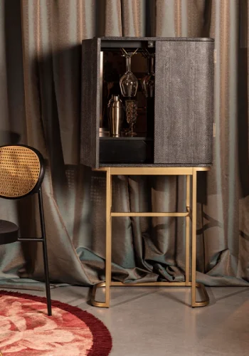 BOLD MONKEY Ava Morgana barskap, m. 2 drer, 1 skuff, speil - sort slangeskinn PU, messingstl