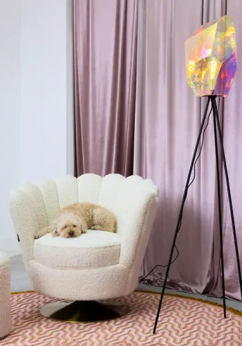 BOLD MONKEY Diamond Dear Stehlampe – regenbogenfarbenes holografisches Acryl und Eisen