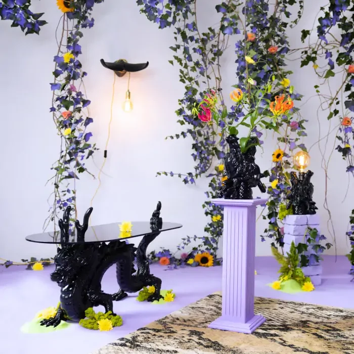 BOLD MONKEY Dragonized Bastard Tischlampe - schwarzes Harz