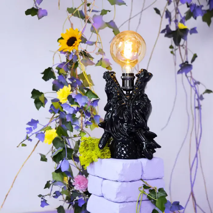BOLD MONKEY Dragonized Bastard Tischlampe - schwarzes Harz