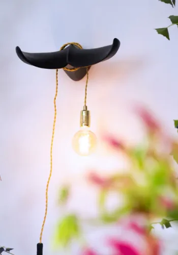 BOLD MONKEY The Tail Will Follow Wandleuchte - schwarzes Harz