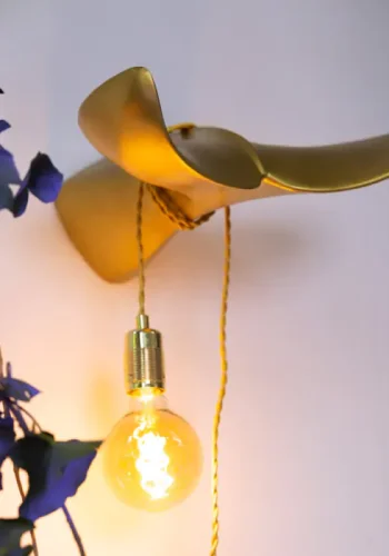 BOLD MONKEY The Tail Will Follow Wandleuchte - schwarzes Harz