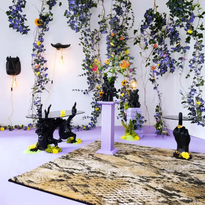 BOLD MONKEY Dragonized Bastard Vase – schwarzes Harz