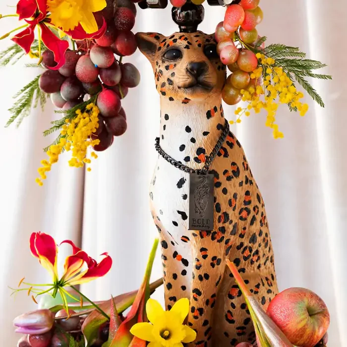 BOLD MONKEY Proudly Crowned Panther lysestake, for 5 lys - svart galvanisering og harpiks med brunt trykk