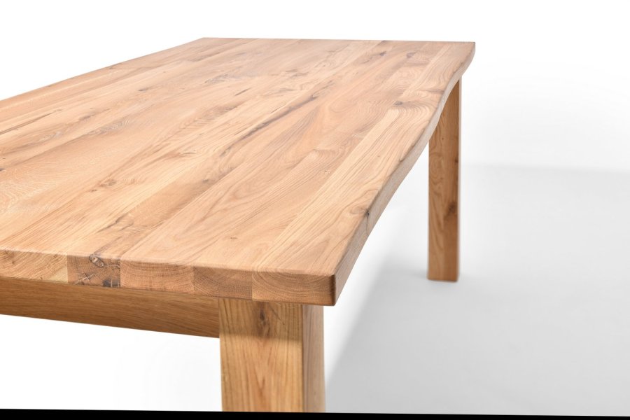 Rektangulrt Sam spisebord med naturlig kant - massiv eik, oljet (200x90)